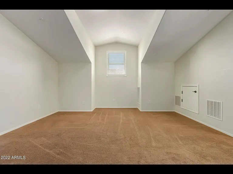 1332 S Owl Dr — Photo 4