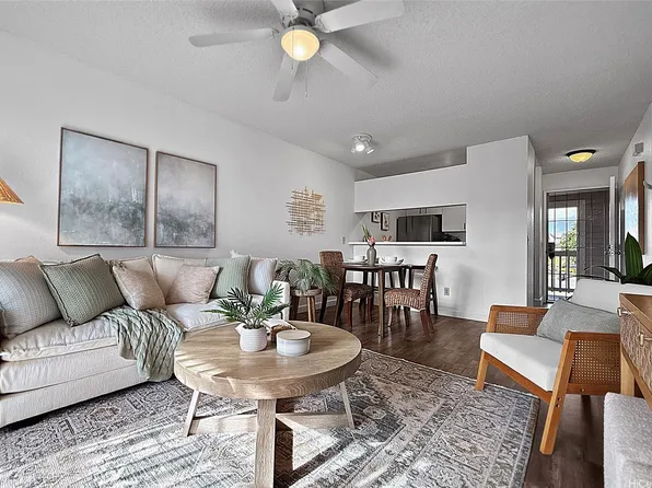 94-539 Lumiaina St APT V203, Waipahu, HI 96797