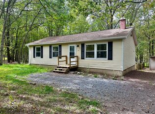 101 Mohawk Trl, Albrightsville, PA 18210
