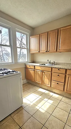 292 Elm St Photo 1