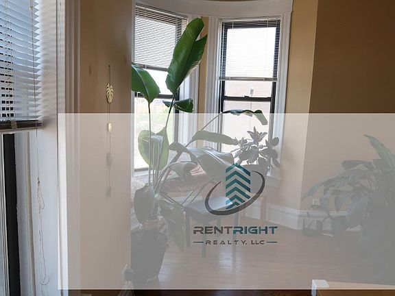4th image of 1363 N Ashland Ave APT 4