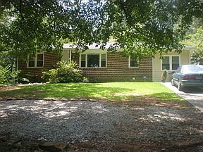 2nd image of 135 Sylvan Rd