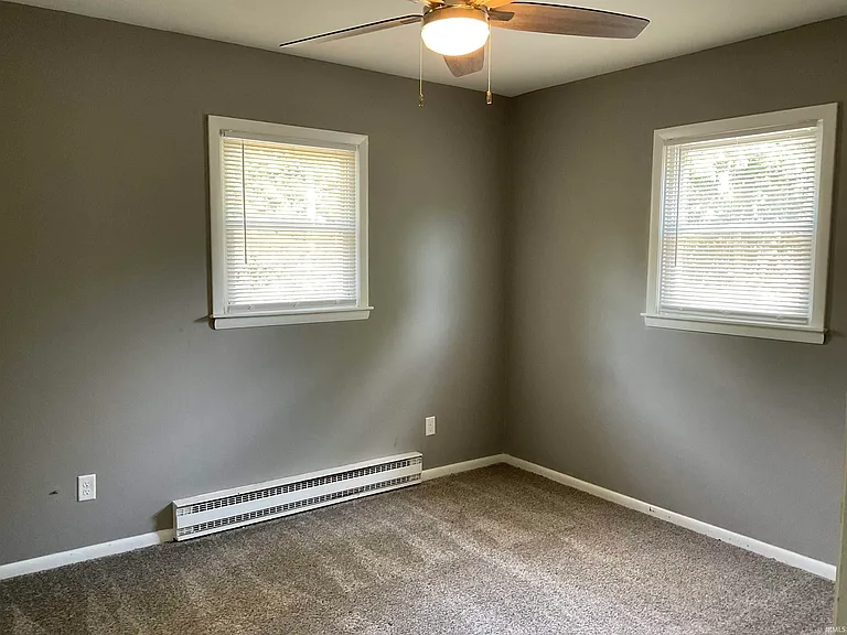 225 Marcelle Dr — Photo 9