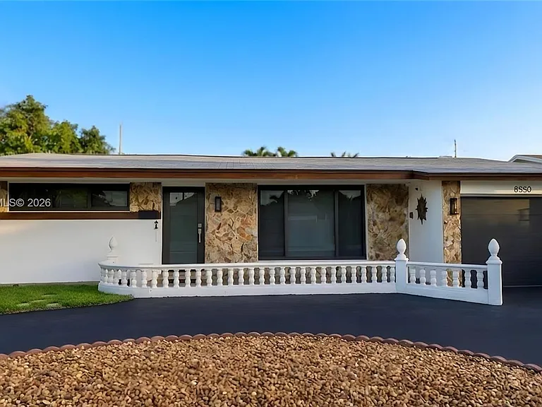 8550 NW 26th St — Photo 5