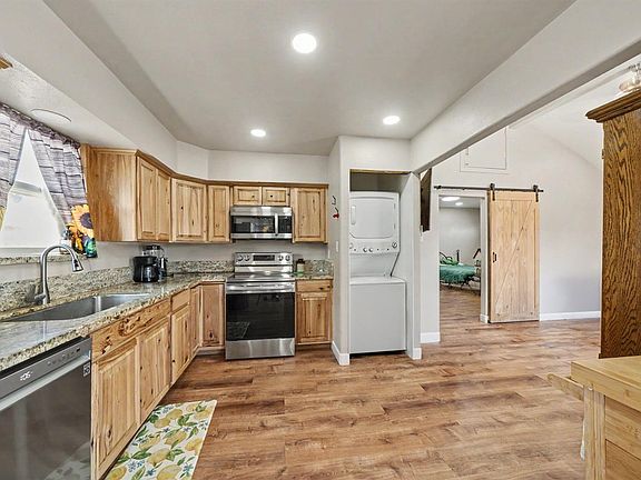 3rd image of 17112 Monreal Rd
