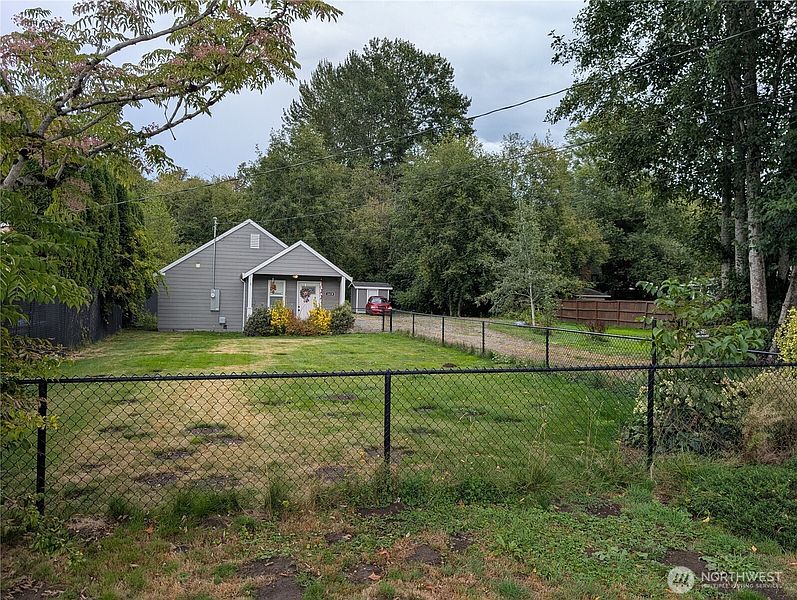 4th image of 1419 14th Street SW