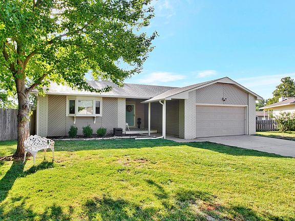 2nd image of 4230 N Saint James Ct