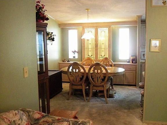 5th image of 67 Falls Way Dr