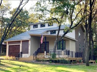 105 Hilltop Ln, Pottsboro, TX 75076