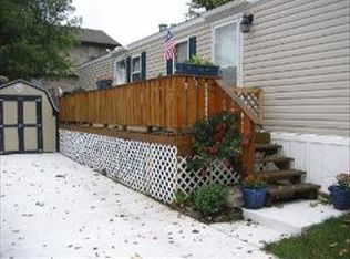 2336 Laurel Ln, Sycamore, IL 60178
