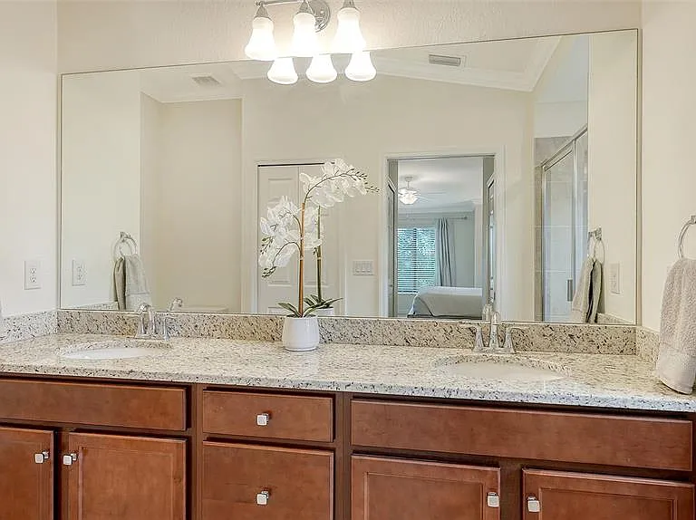 5710 Palmer Cir #201 — Photo 28