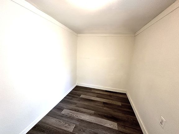 5th image of 8279 Nault Dr