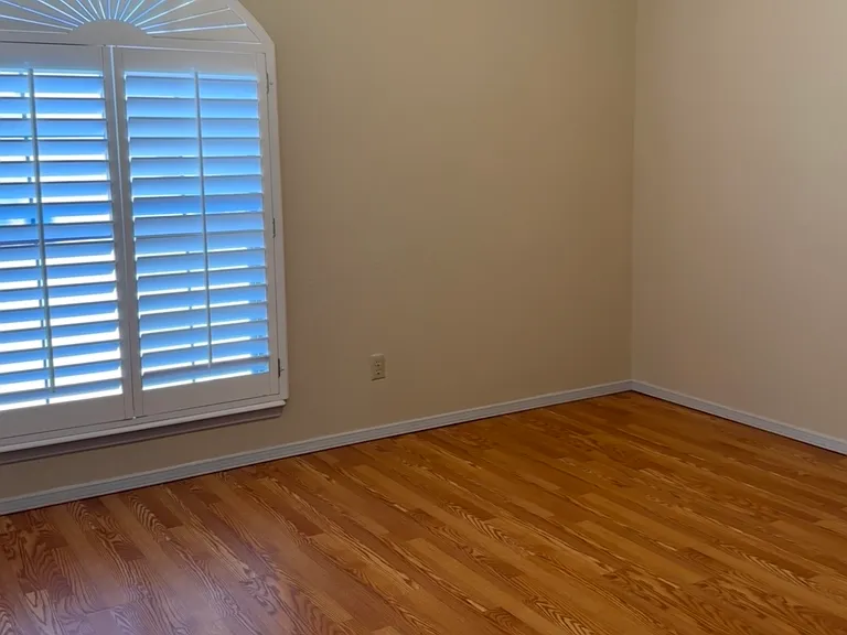 2112 Home Show Ln — Photo 29