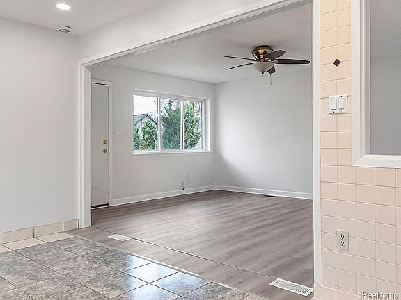 5th image of 8449 Yale Ave
