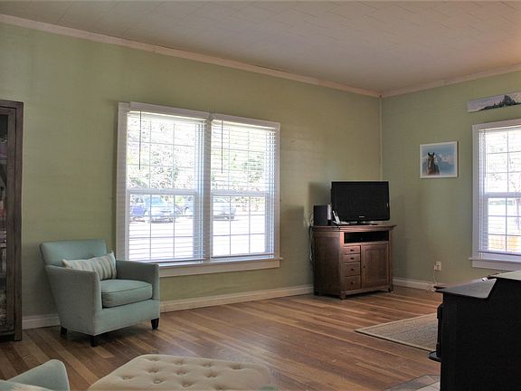 5th image of 552 N California Ave