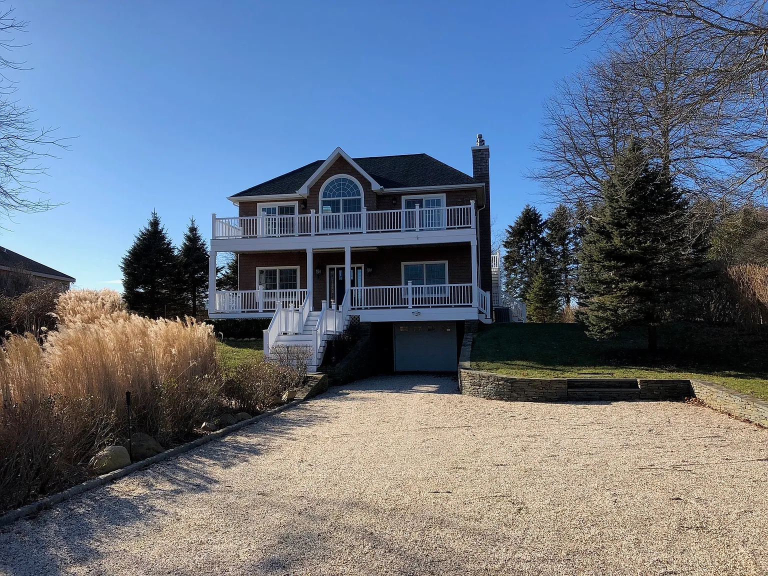 Montauk - Lake View — Photo 1