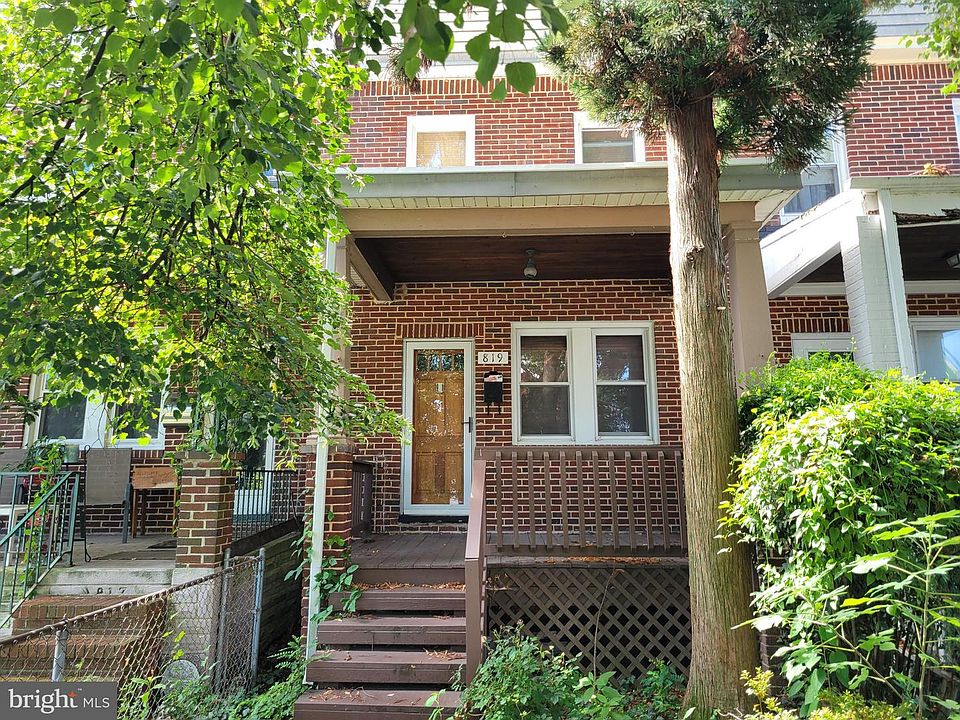 1st image of 819 W 33rd St