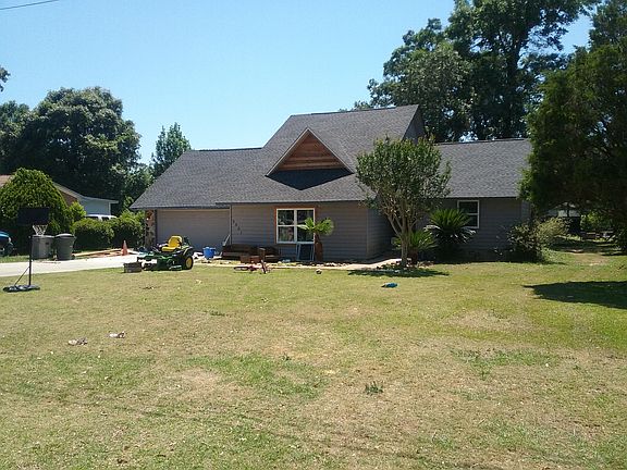 3rd image of 5901 Moss Ln