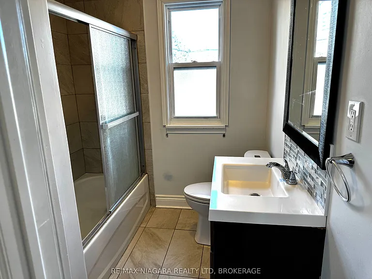 844A Danforth Rd — Photo 7