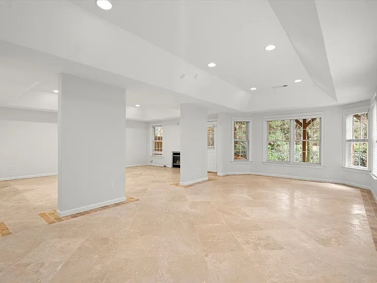 875 Wescott Ln — Photo 62