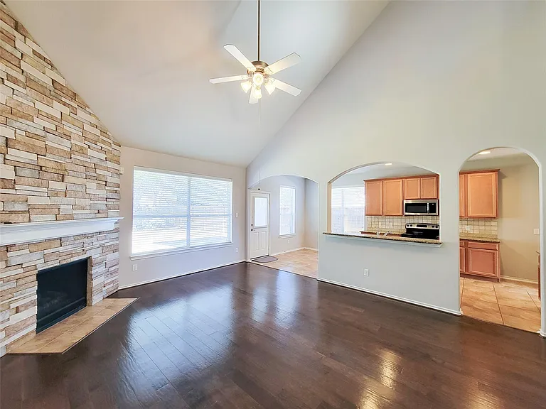 24502 Evangeline Springs Ln — Photo 10
