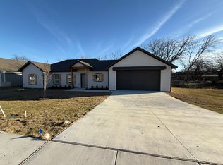 104 Kirkland St, Sanger, TX 76266