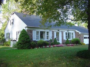 1314 Lenore Rd, Meadowbrook, PA 19046