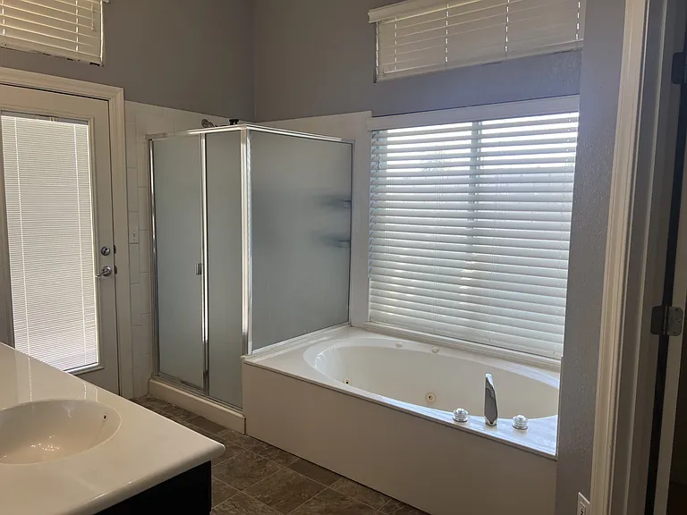 3200 Allan Adale Dr — Photo 9