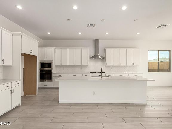 5th image of 15832 W DESERT HOLLOW Drive