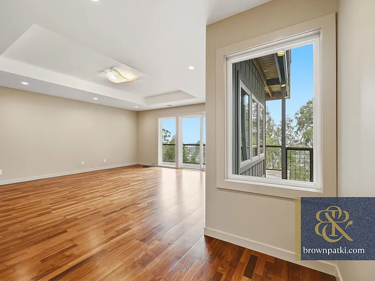 487 Crestmont Dr — Photo 3