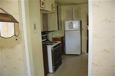 5th image of 21031 Naumann Ave