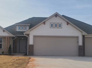 9194 Rolling Oakes, Noble, OK 73068