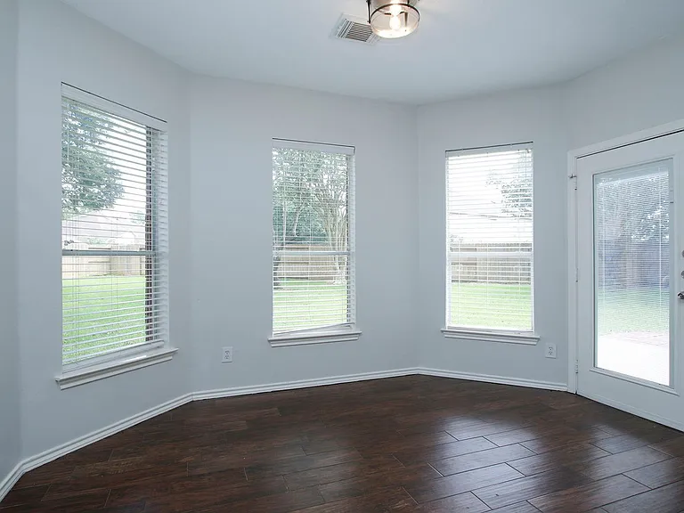 10314 Cliff Haven Ct — Photo 17