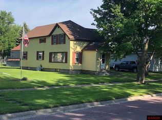 550 2nd Ave SE, Wells, MN 56097