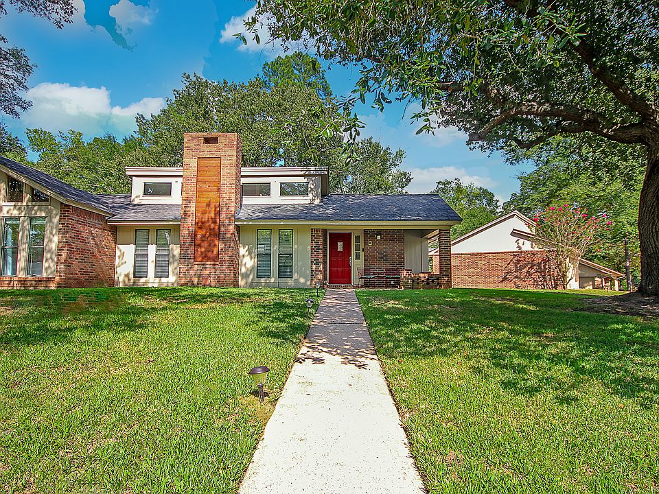 1st image of 3804 Buckingham Dr