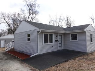 921 Lincoln St, Galesburg, IL 61401