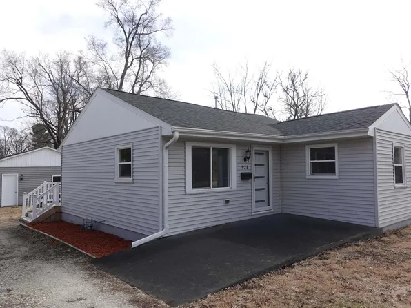 921 Lincoln St, Galesburg, IL 61401