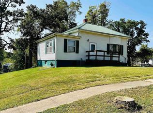 850 Hickory St, Hamilton, IL 62341