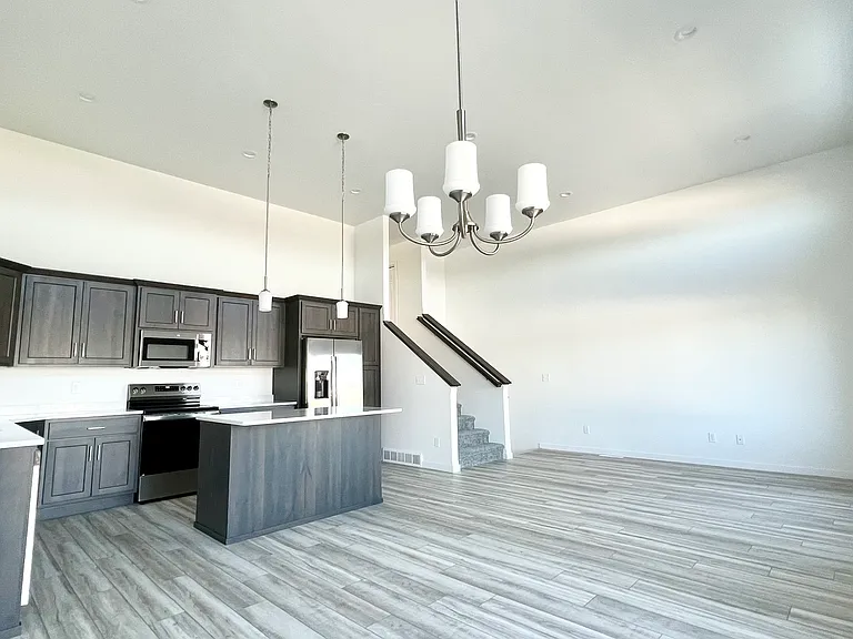 6886 Joseph St — Photo 5
