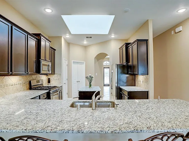 4411 Eclipse Park Ct — Photo 12