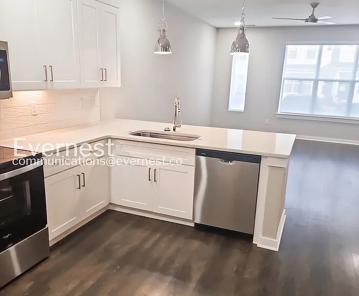 302 Jeffries Way — Photo 6