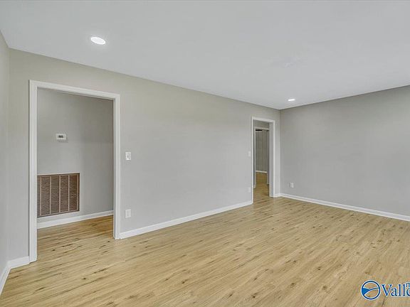 4th image of 1765 Eva Rd