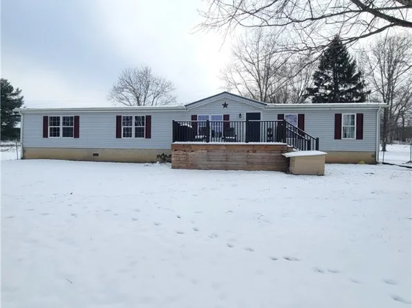 9040 Redmont Ave SW, Navarre, OH 44662