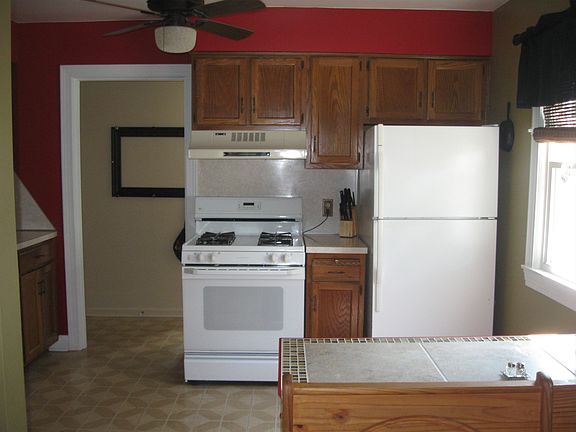 All appliances stay!