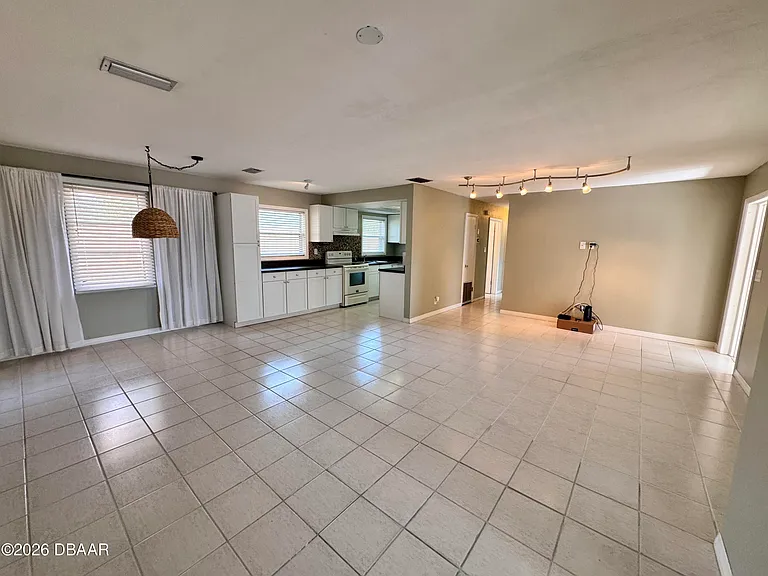 302 Fox Pl — Photo 6
