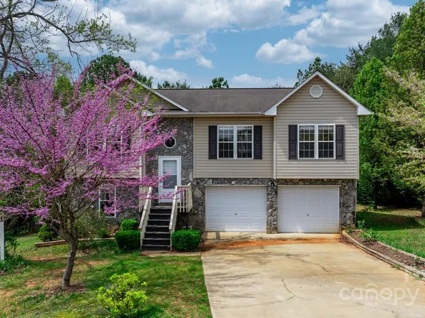 1286 Trinity Pl, Granite Falls, NC 28630