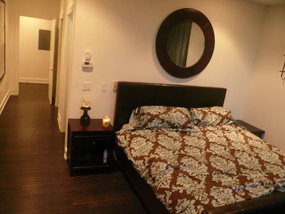 5th image of 110 W Superior St #1003