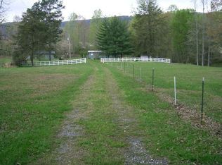 2132 W Cove Rd, Chickamauga, GA 30707