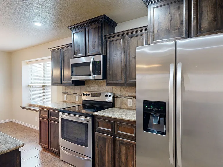 504 W Orion Dr — Photo 13