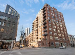 360 W Illinois St APT 9A, Chicago, IL 60654